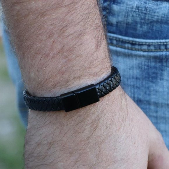 Mens Genuine Leather Braided Bracelet w/Clasp - Picture 2 of 5